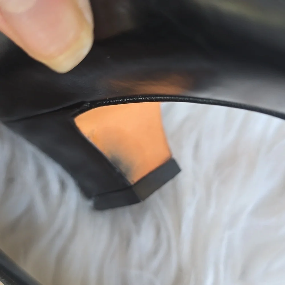 Vintage Salvatore Ferragamo Classic Black Leather Block Kitten Heels Pumps Sz.6